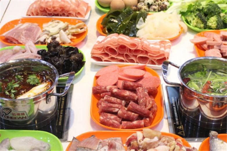 德佰利自助小火鍋